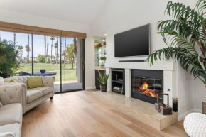 Sunny Palm Desert Escape on Golf Course